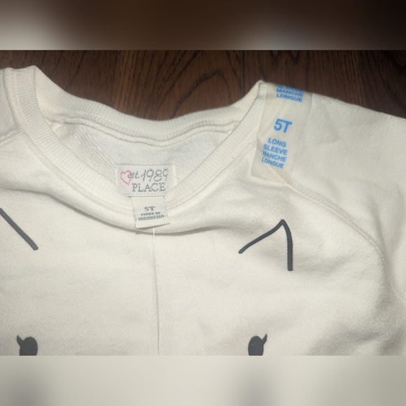 Children's Place Size 5T Cat with Bow Sweatshirt NWT - Picture 2 of 5